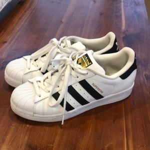 Superstar Adidas Women’s Shoes in great condition